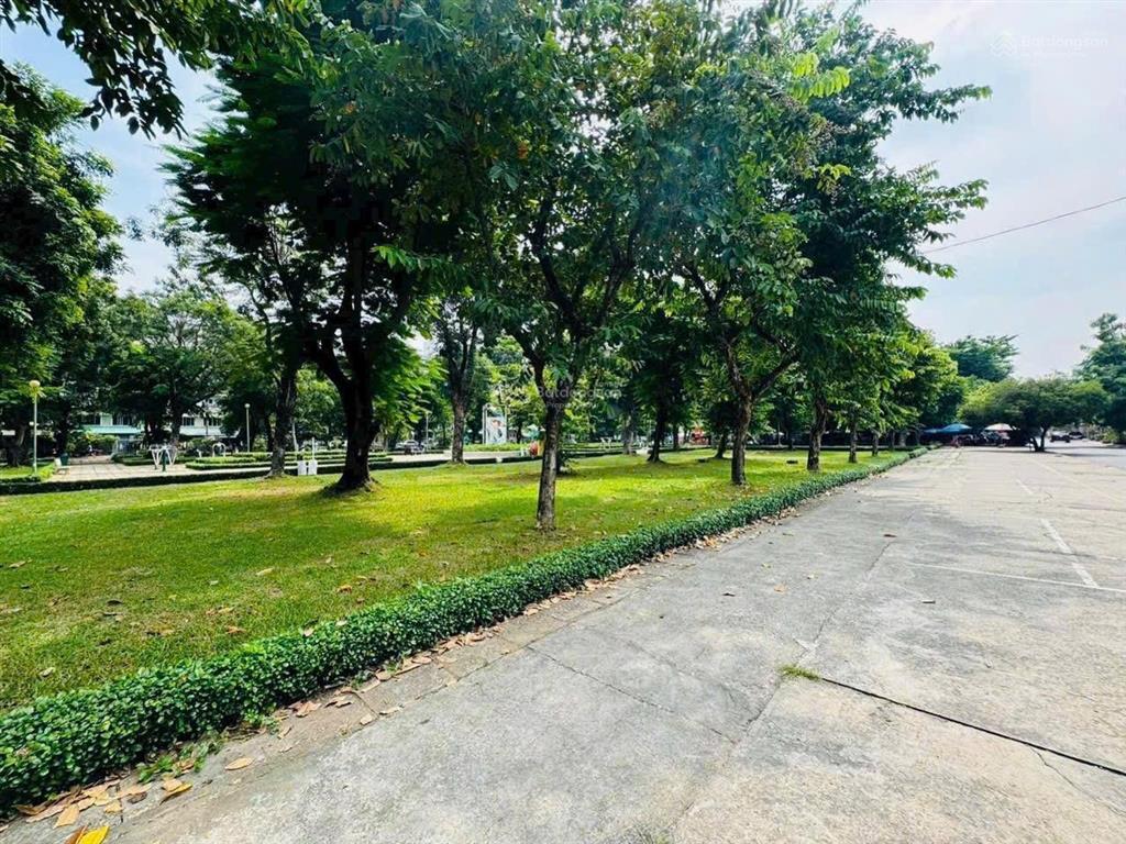 Cần bán lô đất 100m đường đôi rộng 20m cách nguyễn duy trinh 200m giá 12 tỷ