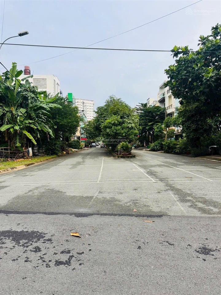 Cần bán lô đất 100m đường đôi rộng 20m cách nguyễn duy trinh 200m giá 12 tỷ