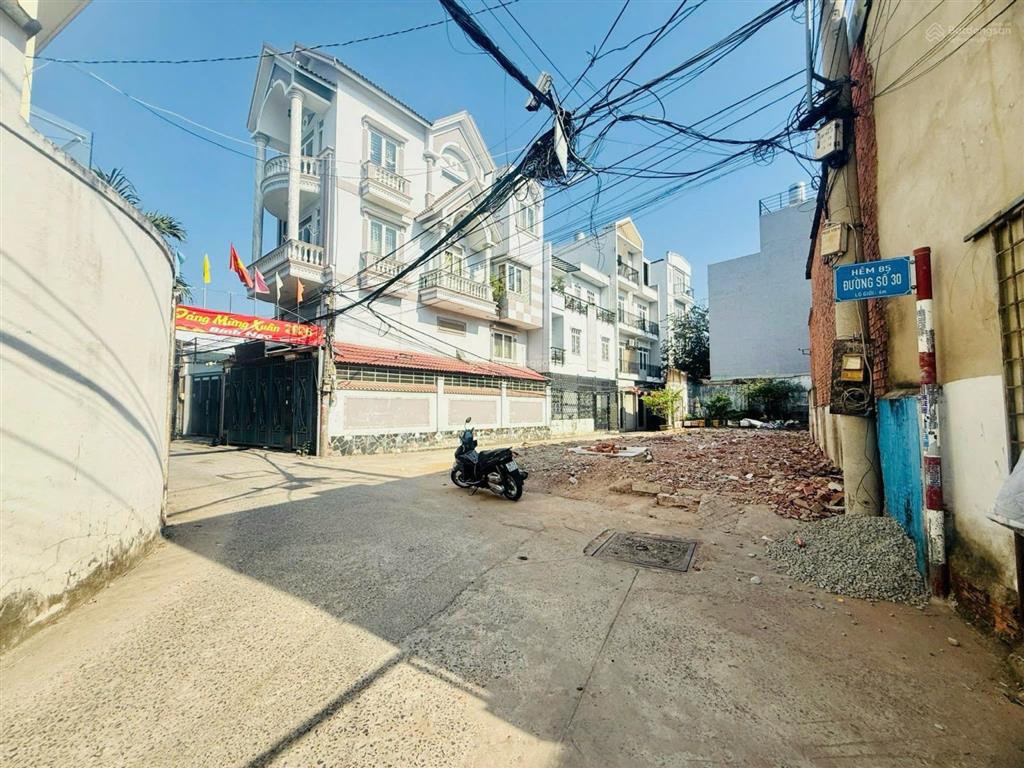 Cần bán lô đất đẹp 50m² hẻm xe ô tô thông ra lê văn thịnh giá 5,6 tỷ