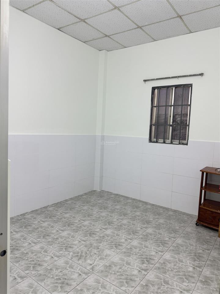 Cần bán căn nhà cấp 4 53m² đường ô tô thông ra lê văn thịnh và nguyễn duy trinh giá 6,4 tỷ