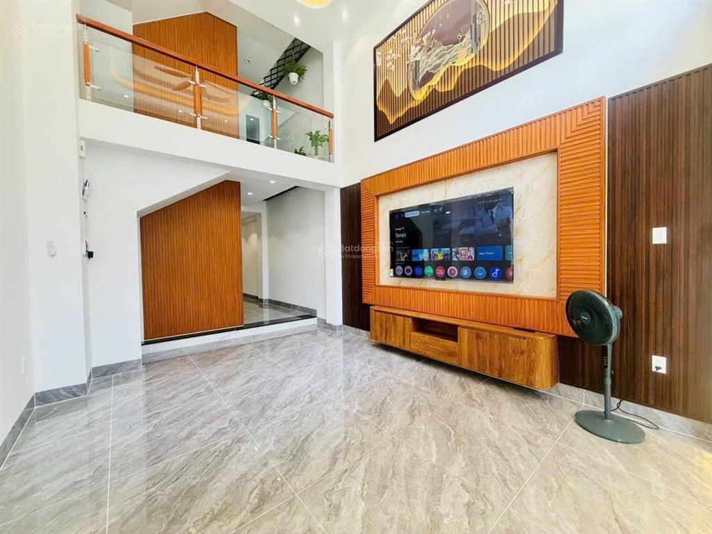 Chính chủ gửi bán nhanh nhà đẹp 1 trệt 3 lầu mới hoàn thiện cách nguyễn duy trinh 50m giá 9,5 tỷ