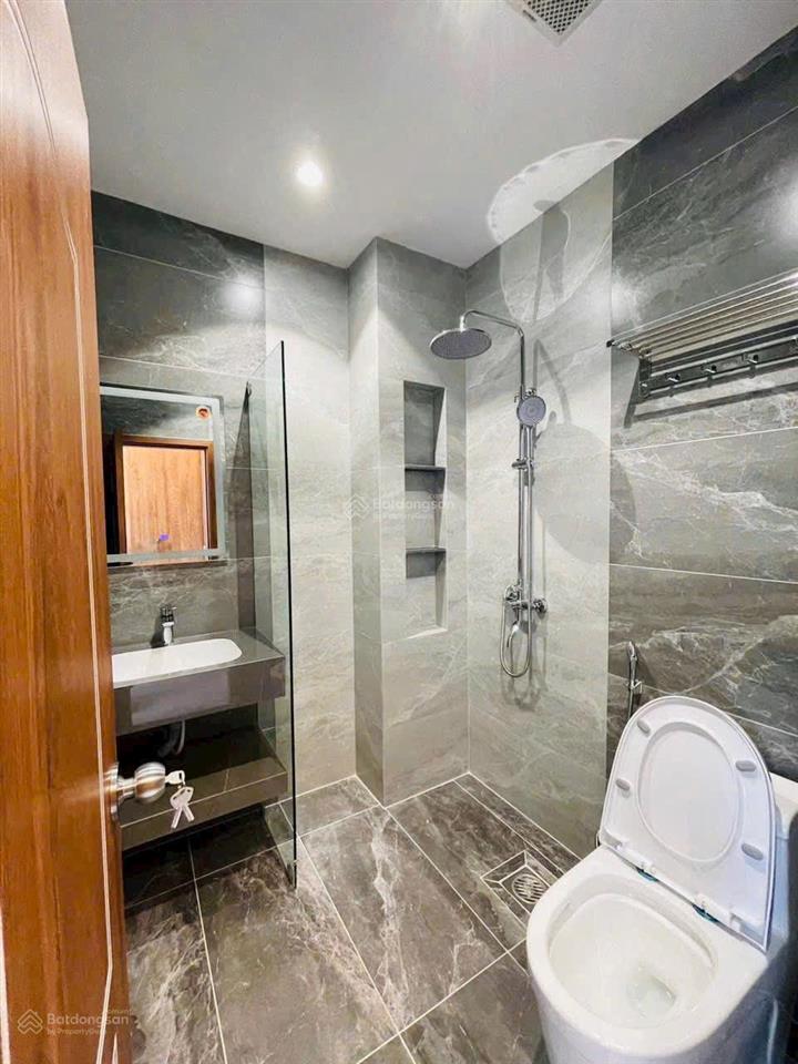 Chính chủ gửi bán nhanh nhà đẹp 1 trệt 3 lầu mới hoàn thiện cách nguyễn duy trinh 50m giá 9,5 tỷ