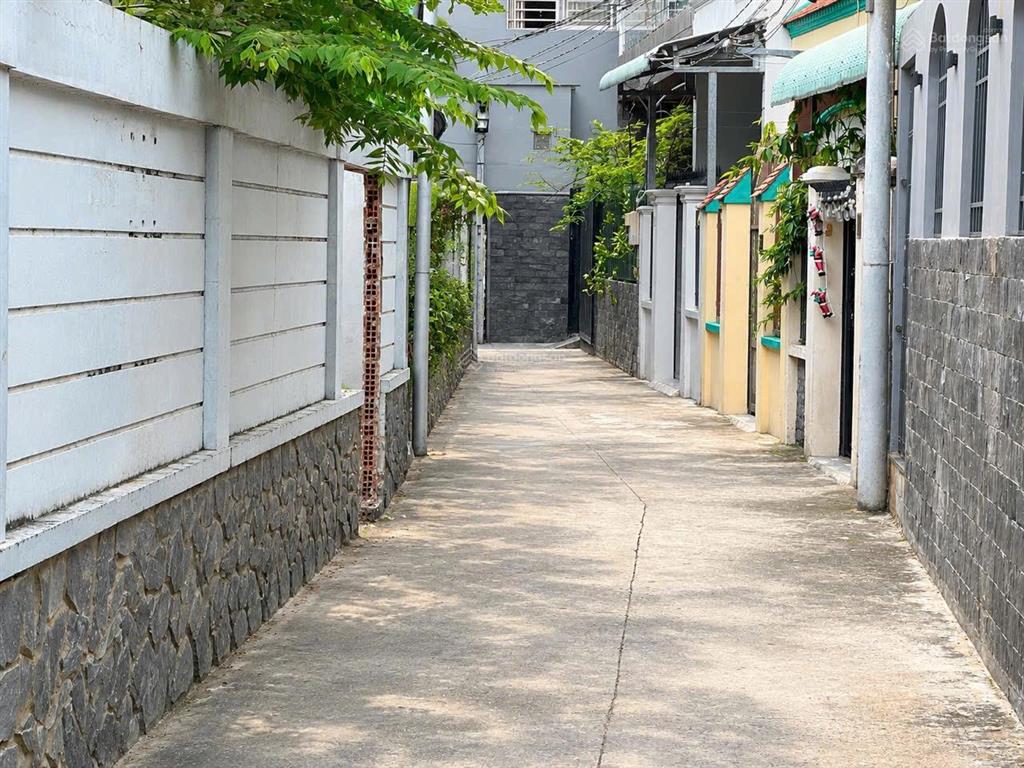 Đất 51m2 giá 5,5 tỷ đường xe ô tô thông ra nguyễn duy trinh 200m