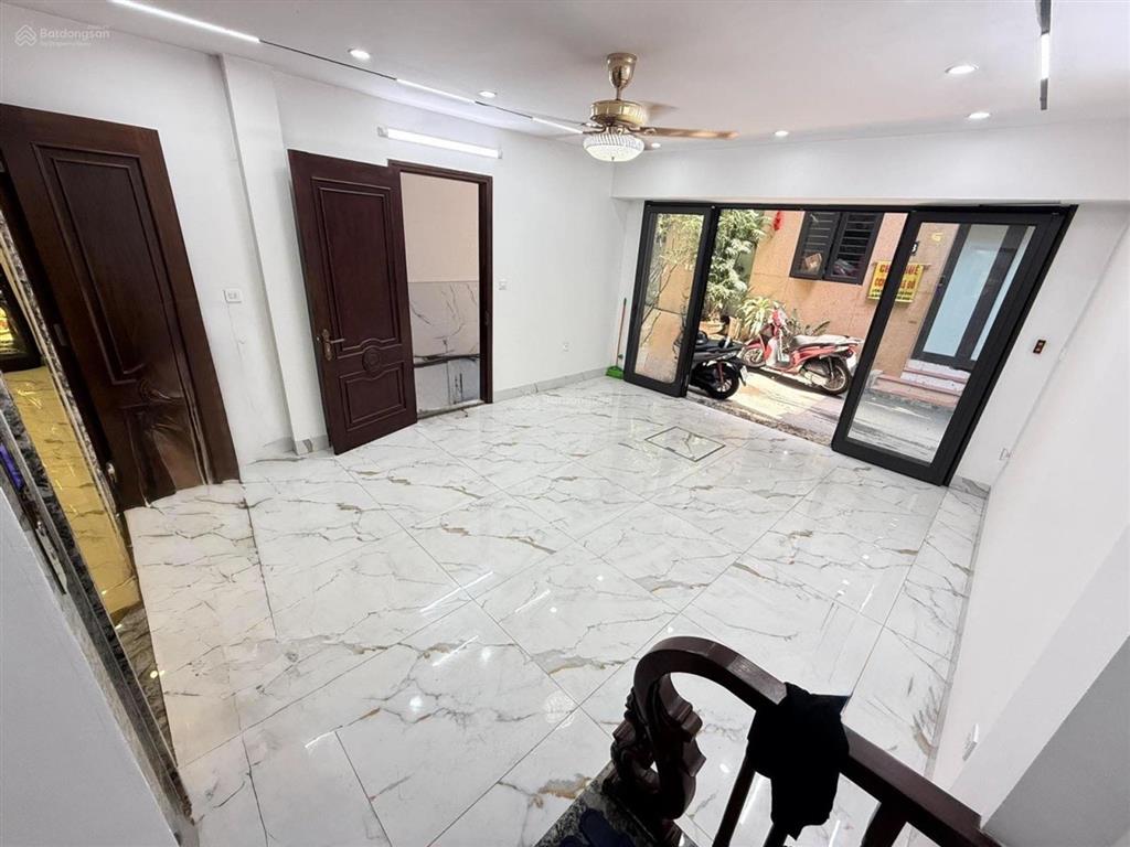 Bán căn góc phố trần duy hưng l 6 tầng x thang máy l ô tô thông