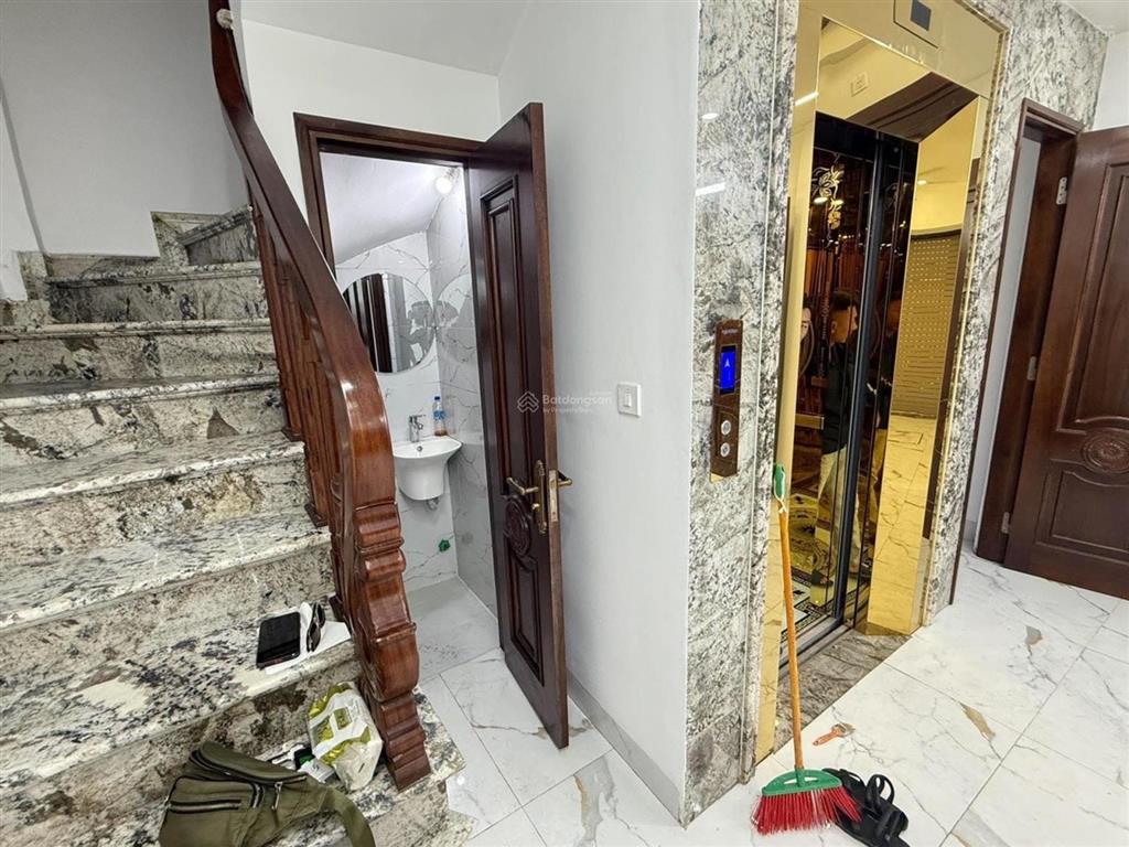 Bán căn góc phố trần duy hưng l 6 tầng x thang máy l ô tô thông
