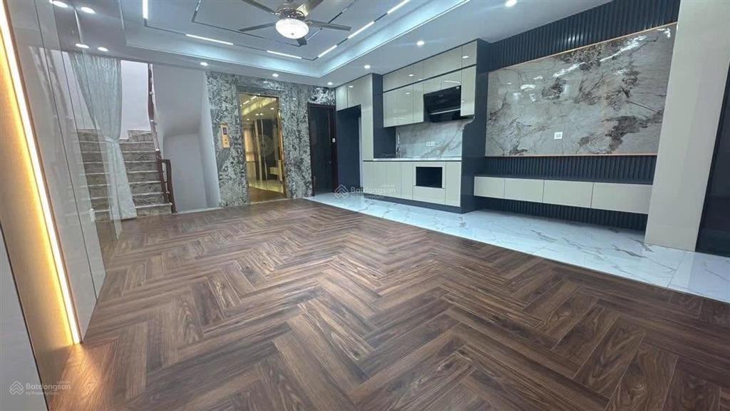 Bán căn góc phố trần duy hưng l 6 tầng x thang máy l ô tô thông