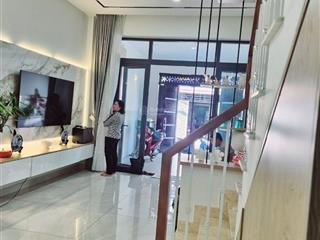 10ty  mặt tiền kd nguyễn văn khối , 3 tầng (4.3x16) 4pn vừa ở vừa kd