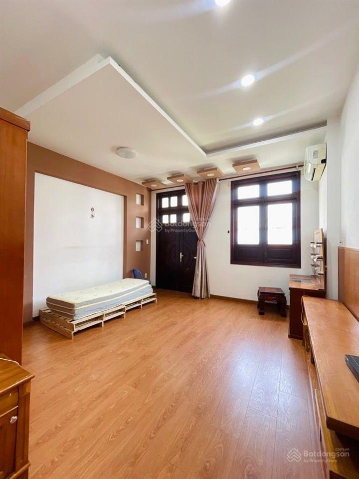 Dương quảng hàm 4 tầng 60m2 ngang gần 5m 4pn sát hẻm xe hơi