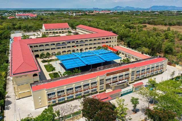 Chủ cần tiền bán ngay lô đất 100m2 (5x20) mặt tiền đường trung tâm giồng ao  giá 30 triệu/m2  shr