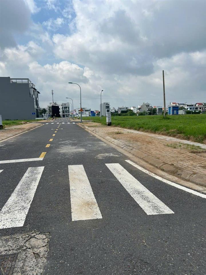 Xuống tiền ngay chỉ 40tr/m2  sở hữu ngay lô 100m2 mặt tiền vành đai 3 trung tâm quận 9  shr