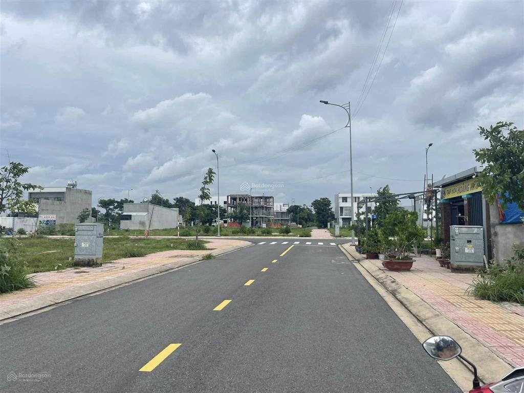 Xuống tiền ngay chỉ 40tr/m2  sở hữu ngay lô 100m2 mặt tiền vành đai 3 trung tâm quận 9  shr