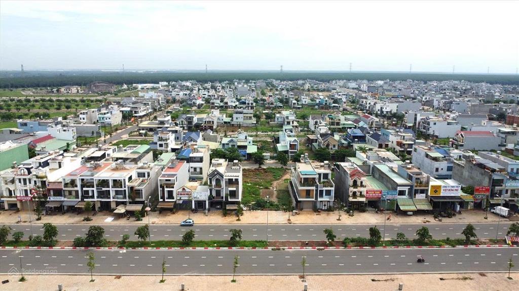 Giá chỉ 1 tỷ 650 anh/chị sở hữu ngay lô mặt tiền đường dt769 kết nối về sân bay long thành  shr