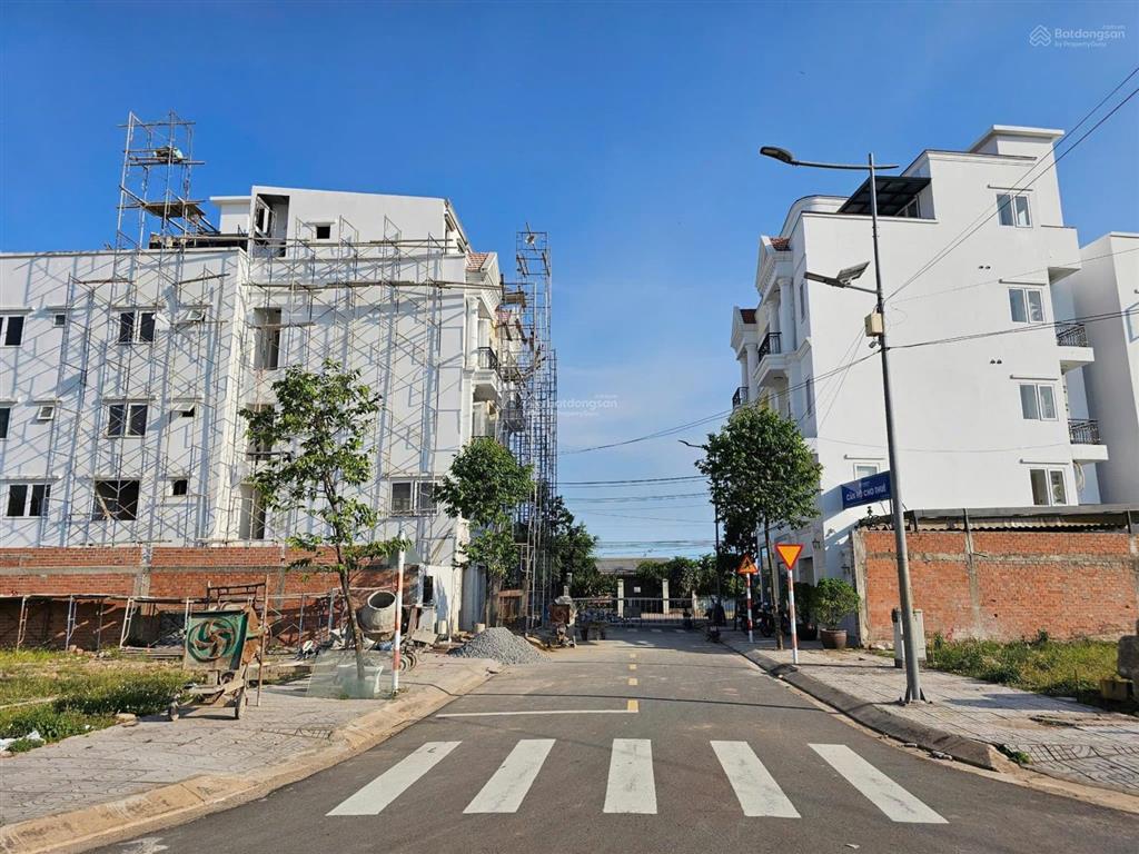 Bán lô 120m2  giá chỉ 1 tỷ 4 mặt tiền đường lớn trung tâm long thành  ngay sân bay long thành!