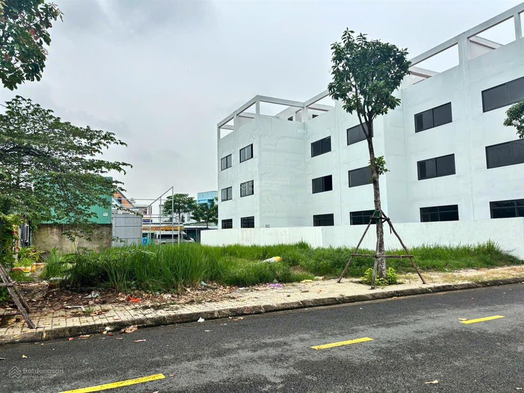 Bán đất nền trung tâm hành chính quận 9  giá chỉ 3 tỷ 5  sổ hồng sẵn  nh hỗ trợ 50%