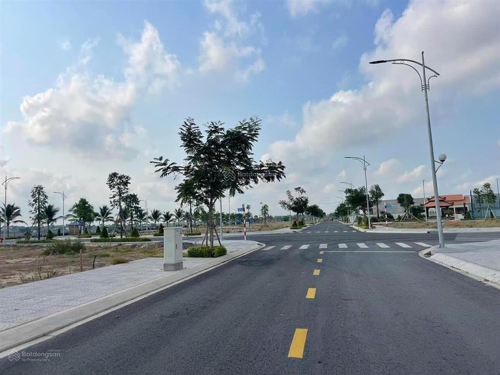 Bán đất nền trung tâm hành chính quận 9  giá chỉ 3 tỷ 5  sổ hồng sẵn  nh hỗ trợ 50%