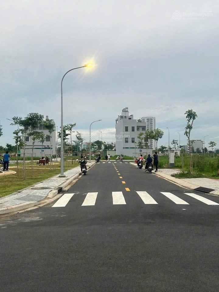Bán đất vị trí đẹp ngay sân bay long thành  giá chỉ 13 triệu/m2  nh hỗ trợ vay 50%  sổ hồng sẵn