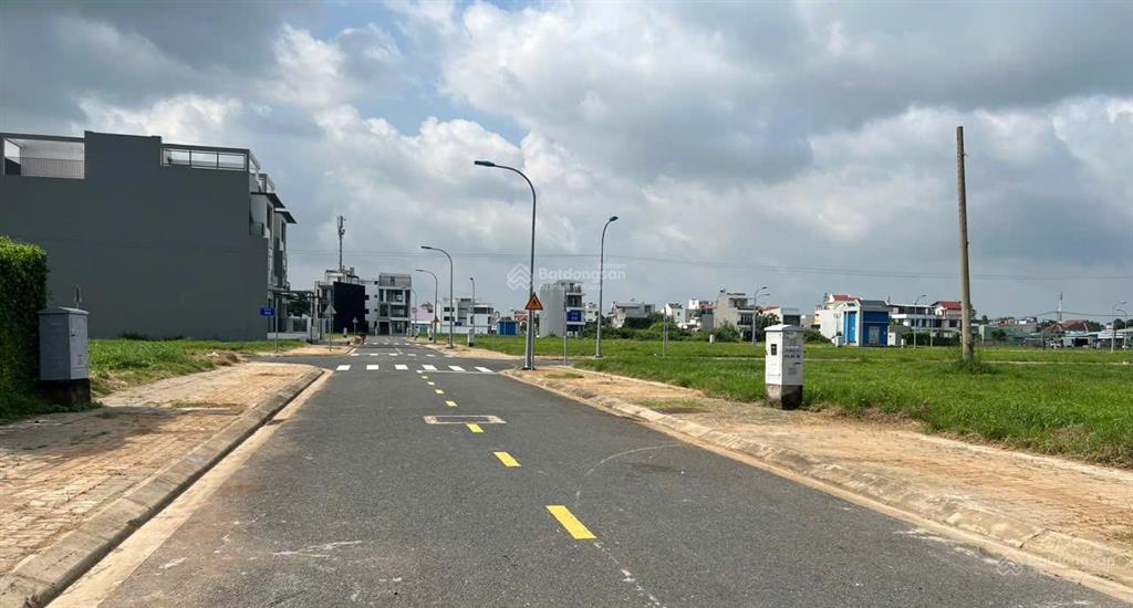 Bán lô 120m2  chỉ 1 tỷ  thổ cư 100%  ngay cầu long hưng  cách sân bay long thành chỉ 5km
