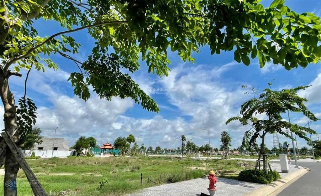 Bán lô 120m2  chỉ 1 tỷ  thổ cư 100%  ngay cầu long hưng  cách sân bay long thành chỉ 5km