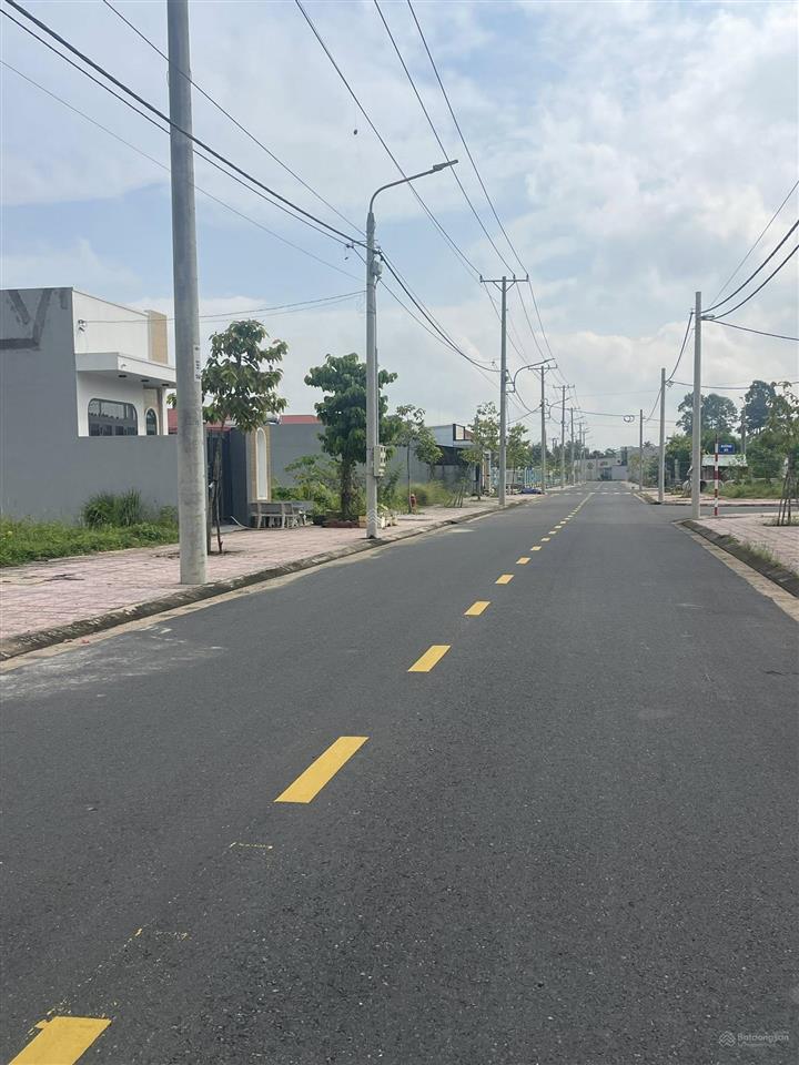 Bán lô đất 100m2  880 triệu liền kề trục chính ql51  cách sân bay long thành 3km  thổ cư 100%