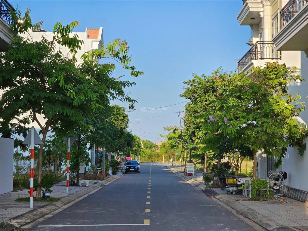Lô 100m2 tại trung tâm hành chính thành phố đồng nai  cách sân bay long thành 4km