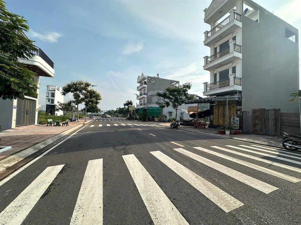 Bán đất nền cách sân bay long thành 5km  chỉ 12 triệu/m2  thổ cư 100%  nh hỗ trợ vay 50%  shr