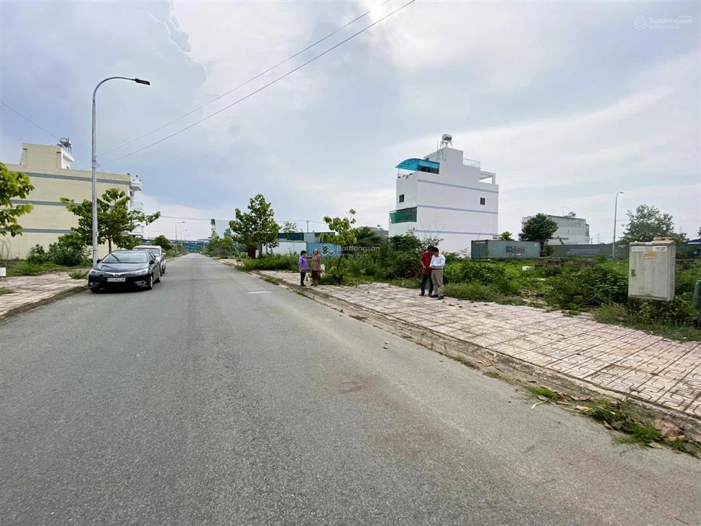 Ra lô 100m2 (5x20) siêu đẹp ngay vingroup long thành, giá 1,2 tỷ, liền kề sân bay long thành, shr