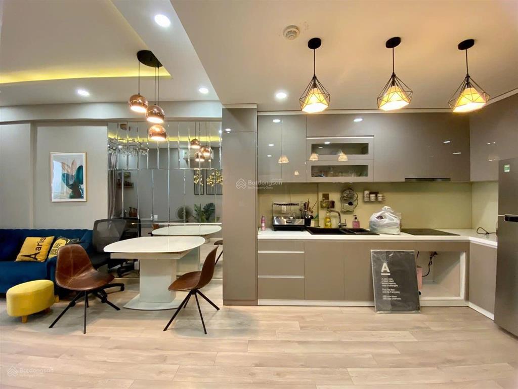 Căn hộ siêu phẩm orchard parkview, cho thuê giá siêu hời 20 triệu vnd, 85m2, 3pn, 2wc view cực đẹp.