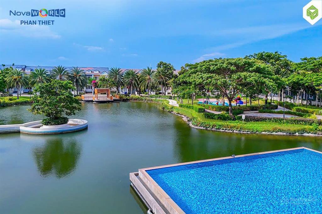Khách cần tiền xoay sở nên bán cắt lỗ biệt thự biển