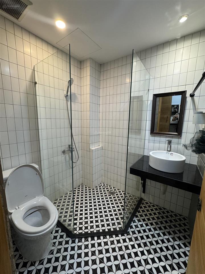 Căn hộ 1 phòng ngủ  ban công  ngay chợ hoàng hoa thám  phan đăng lưu  dọn dẹp phòng 1l/ tuần