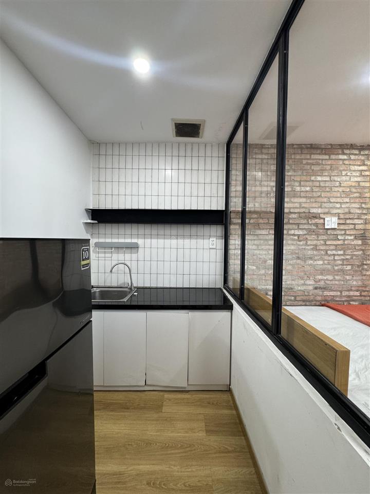 Căn hộ 1 phòng ngủ  ban công  ngay chợ hoàng hoa thám  phan đăng lưu  dọn dẹp phòng 1l/ tuần