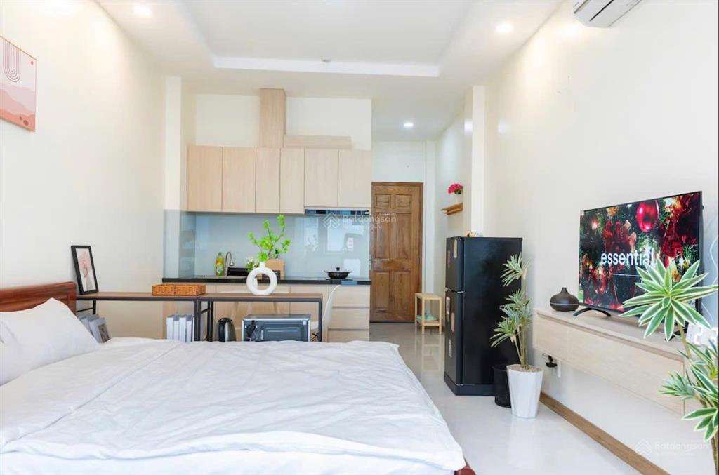Căn hộ studio ban công  thang máy  mới 100%  ngay chợ tân định  cầu kiệu  nhà xe rộng