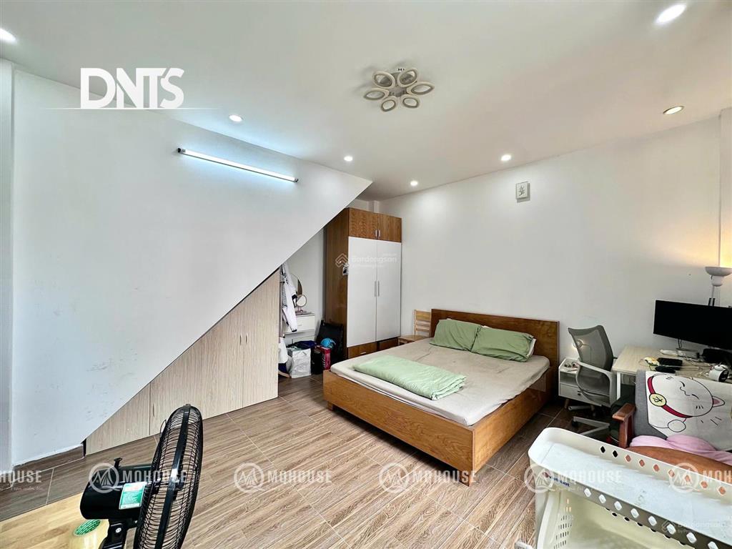 Căn hộ ban công  tách bếp  ngay võ thị sáu  chợ tân định  cv lê văn tám  kênh nhiêu lộc