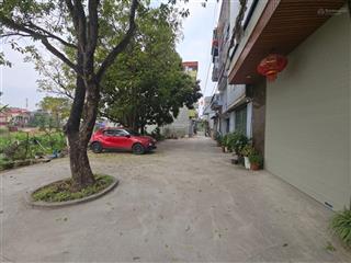 Siêu phẩm yên phú  sát vách ga ngọc hồi  ô tô tránh, 2 mặt thoáng, đường trước sau