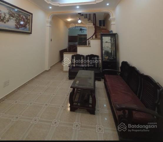 Cho thuê nhà riêng 180m2, 3 tầng, 4 ngủ, 3 wc, trung tâm quận đống đa, tiện ích phong phú