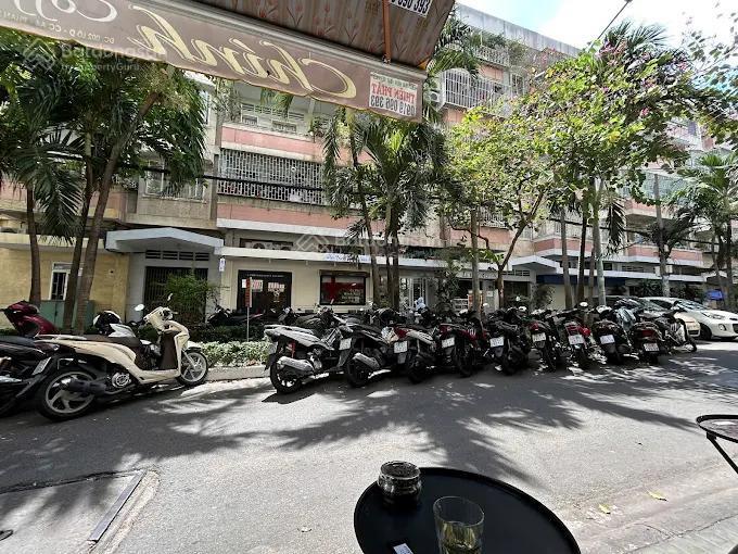 Ngộp bán gấp shophouse phan xích long, dt 100m2, 2 tầng, mặt bằng ngang 7,3m, hđt 20tr, giá 81tr/m2