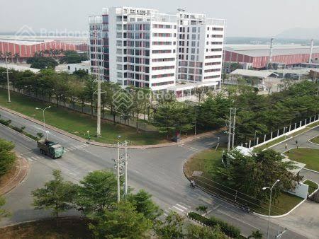 Bán kho đang cho thuê 800tr/tháng thời hạn 10 năm ,dt 2,2ha ,trung tâm phú mỹ ,bà rịa ,giá 4,3tr/m2