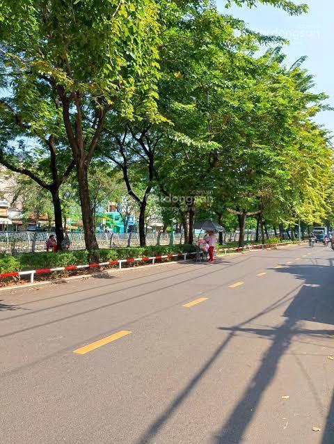 Giá đầu tư cho siêu phẩm quận 6 gần chợ lớn  hẻm xe hơi  dt 60m22tầng  góc 2mt  giá chỉ 6,8tỷ