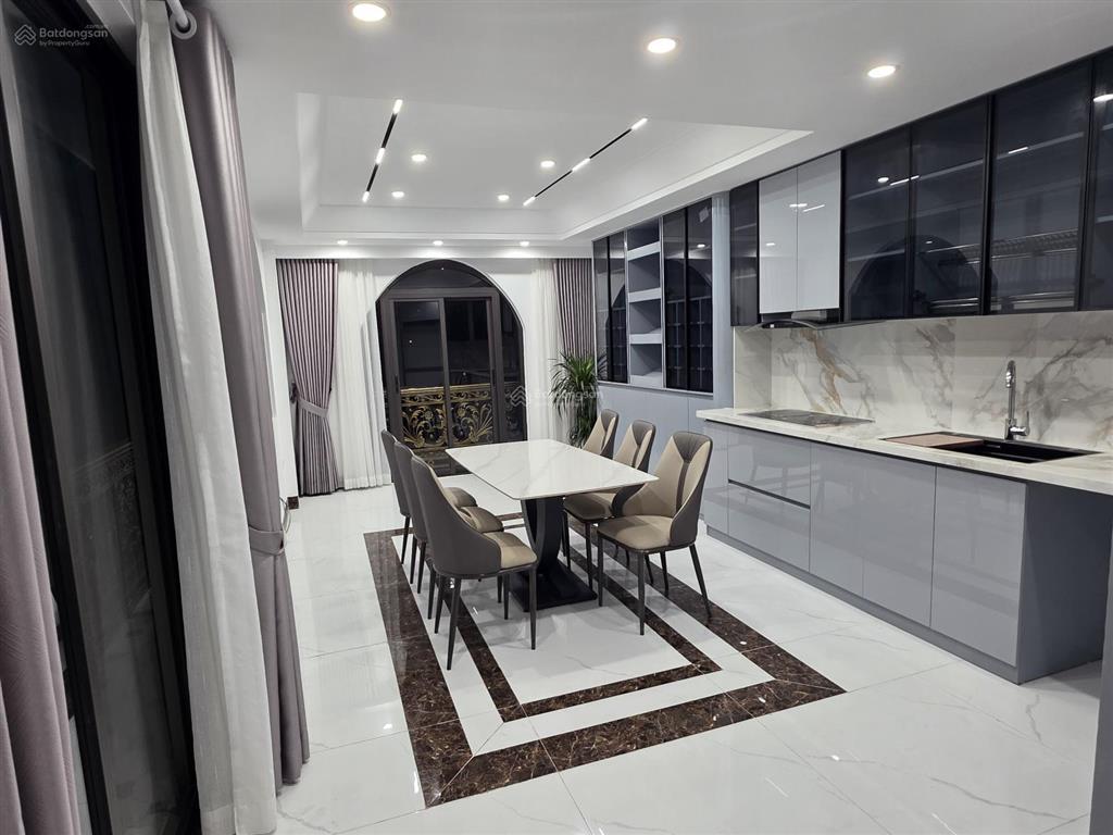 Cho thuê nhà riêng 7 tầng 55m sài đồng
