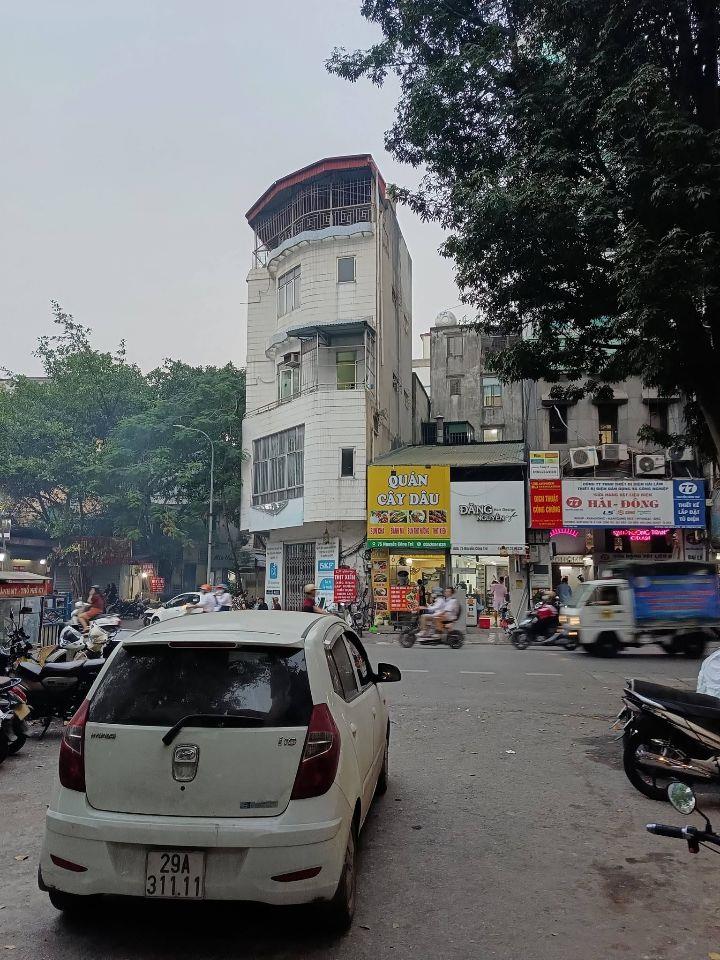 Bán đất tặng nhà 2T phố Nguyễn Công Trứ - Trung tâm phường HBT - Lô góc - Xe to lùi đỗ