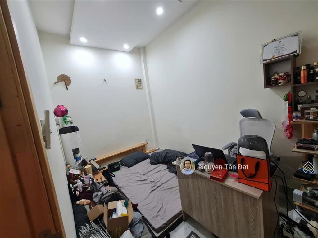 Bán gấp nhà chính chủ lâu đời 50m2 lê quang định, ngang 5m6  hẻm oto  khu chợ bà chiểu