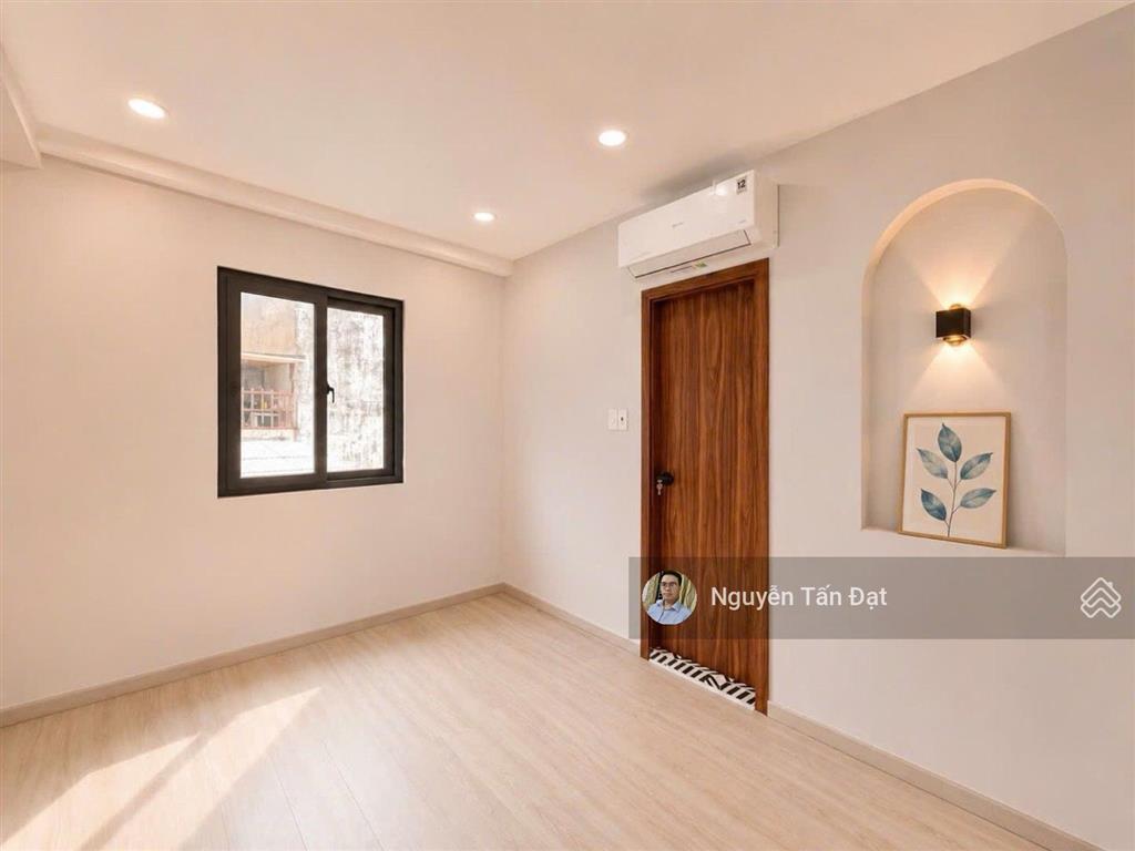Mặt tiền 3,9m huỳnh văn bánh  5 tầng bê tông/8 phòng  kinh doanh đa ngành  11,1 tỷ