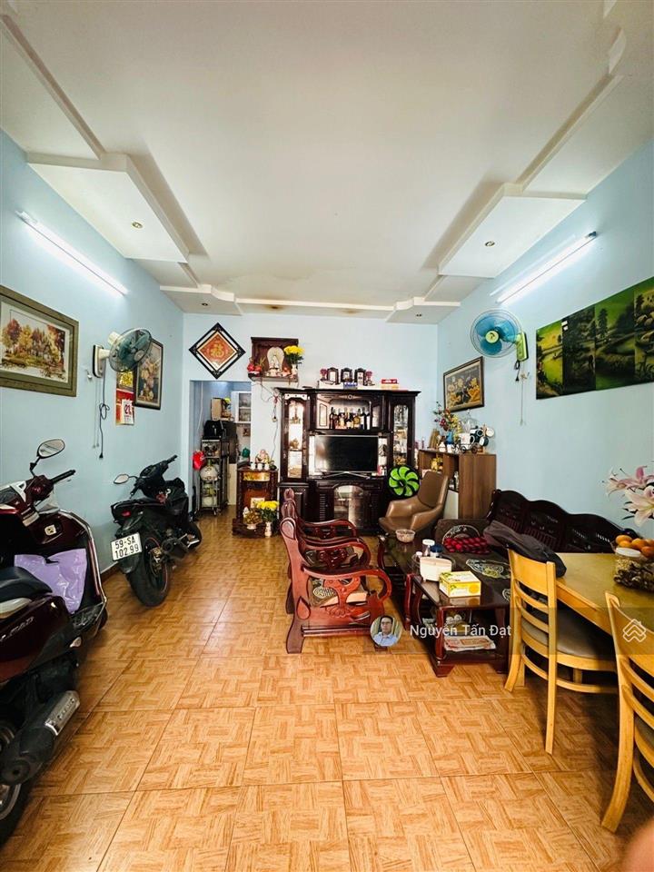 Khu hiếm nhà bán, kế q1  nguyễn hữu cảnh 115m2, hẻm 8m như mặt tiền  sát bên vinhomes landmark 81