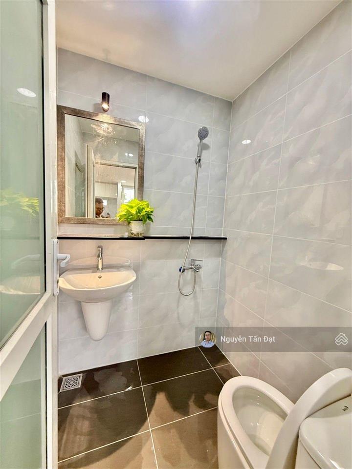 Chung cư phan văn trị 54m2  2pn 2wc, tặng full nội thất mới, có thang máy  3.05 tỷ em bé
