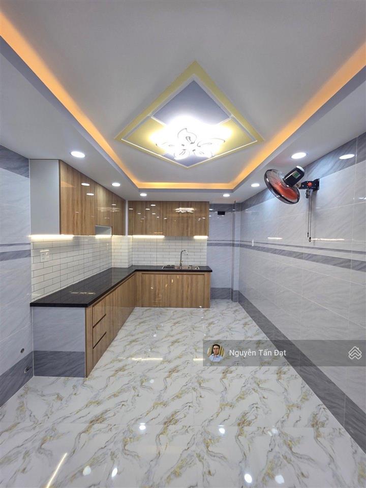 Nhà mới xây nguyễn đình chính 43.3m2 5 tầng, thang máy hẻm ô tô 6m  giáp q1, q3, sân bay 10,5 tỷ