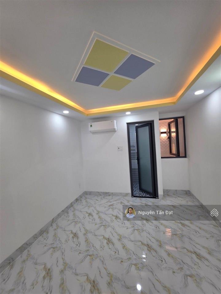 Nhà mới xây nguyễn đình chính 43.3m2 5 tầng, thang máy hẻm ô tô 6m  giáp q1, q3, sân bay 10,5 tỷ