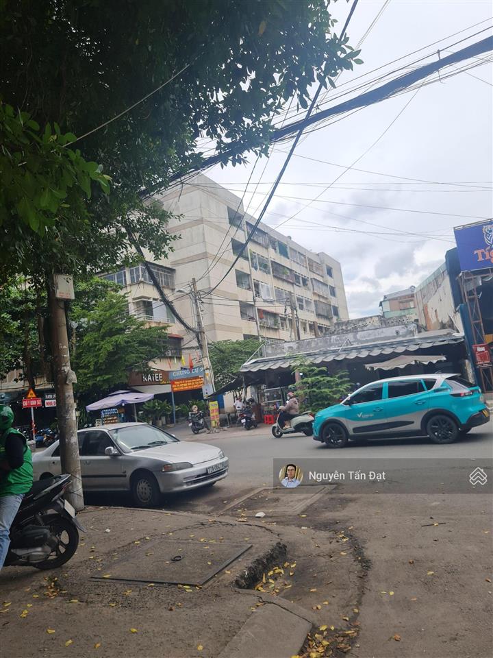 Ngay ngã tư ung văn khiêm/nguyễn gia trí 4 tầng 64m2 hẻm nhựa 5m không quy hoạch không lộ giới 16tỷ