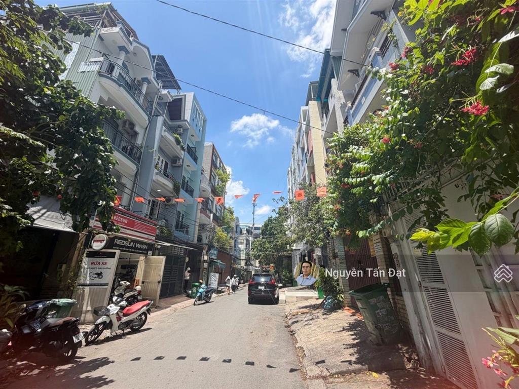 Bán gấp nguyễn gia trí ngay hutech 110m2/ngang 6m  doanh thu cho thuê 800tr/năm  hẻm ô tô  20 tỷ