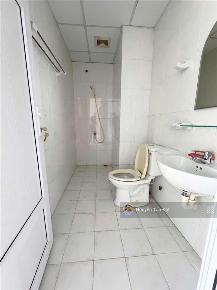 Chung cư nguyễn hữu cảnh 40m2, giáp q1, q2  ngay cầu thủ thiêm  chưa qua sử dụng  nhỉnh 3 tỷ