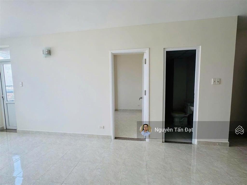 Chung cư nguyễn hữu cảnh 40m2, giáp q1, q2  ngay cầu thủ thiêm  chưa qua sử dụng  nhỉnh 3 tỷ