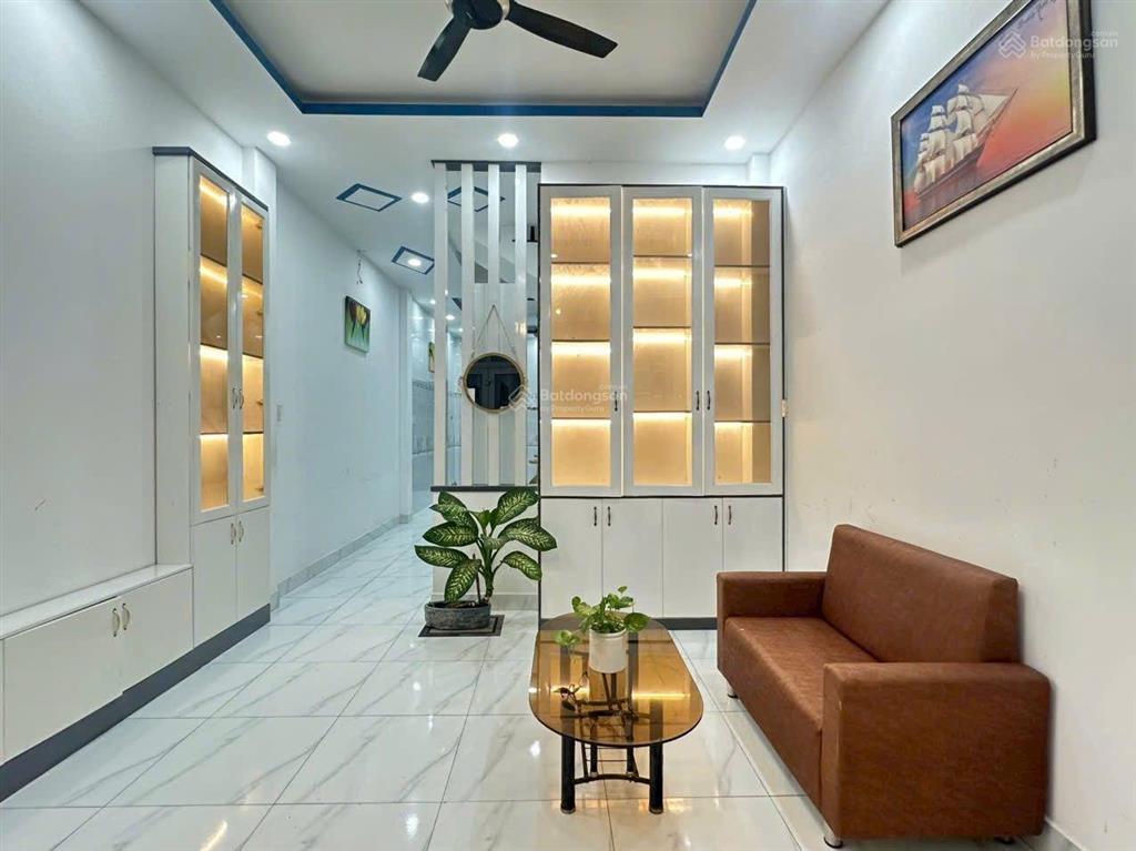 Nhà hậu giang 3pn 4x14 hẻm 4m thông 4,35 tỷ.